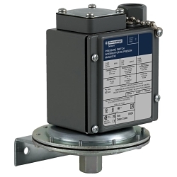 Telemecanique XCSA703 Preventa Safety Interlock Switch